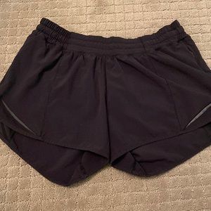 Lululemon Hotty Hot shorts